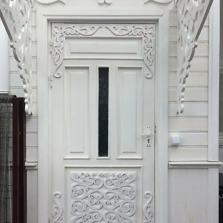 Markiza Πανσιόν Jūrkalne